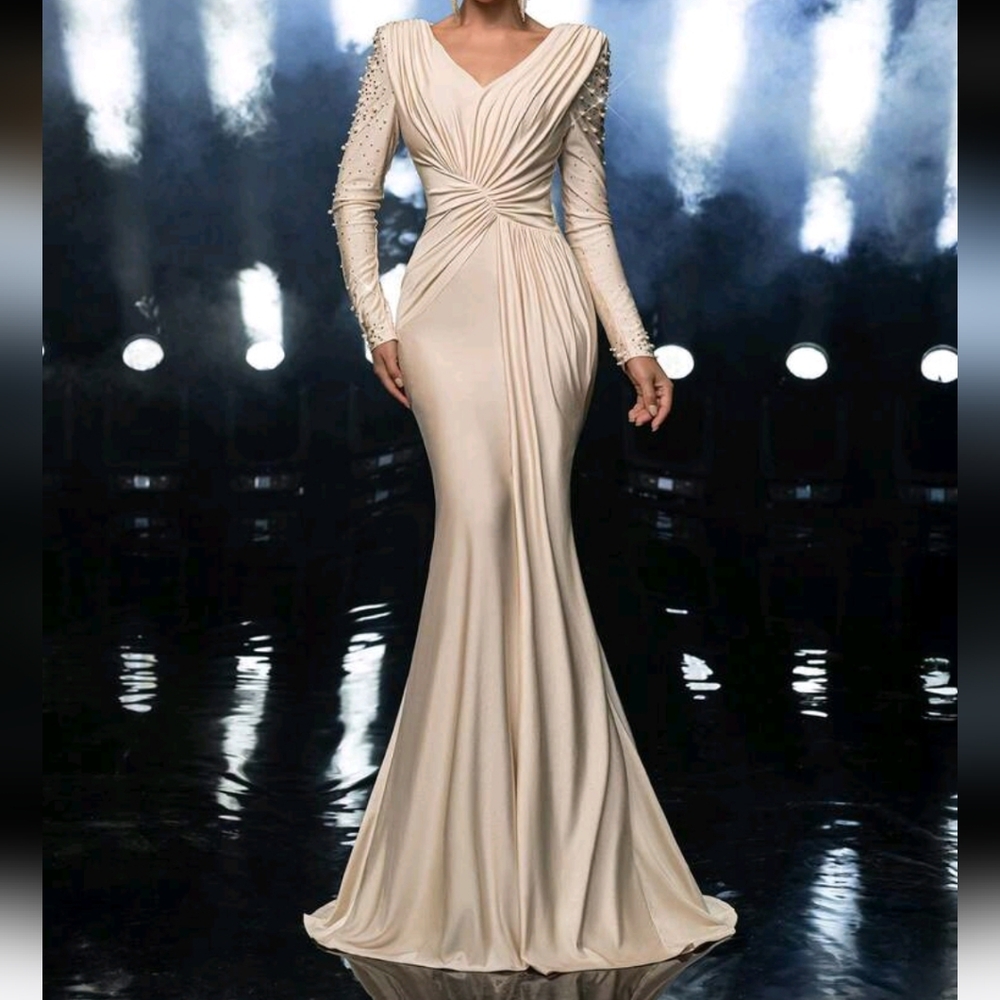 Elegant High-Stretch Knit Boat Neck Wide Shoulder Padded Luxurious Rhinestone Ha